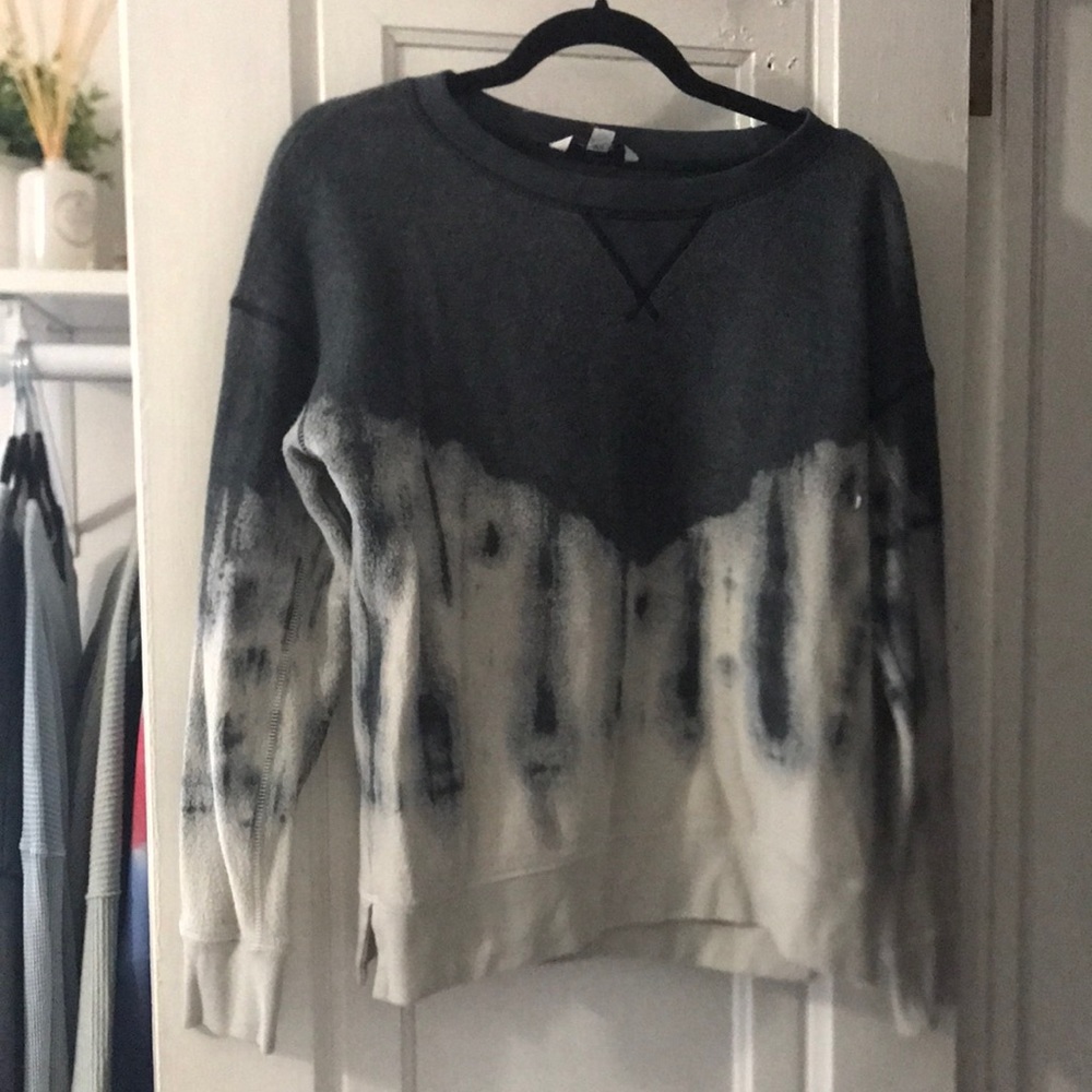 Tie dye sweater, size small